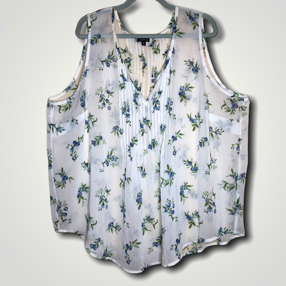 TORRID sleeveless baby doll top white chiffon Size 3